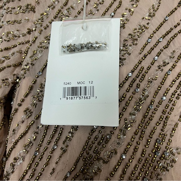NWT Mac Duggal Long Sleeve Mocha Tan Beaded Gown Size 12 Large - Picture 7 of 8